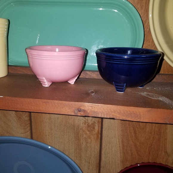 Fiesta tripod bowls - Picture 1 of 1